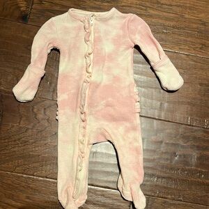 Spearmint Love waffle knit ruffle footie